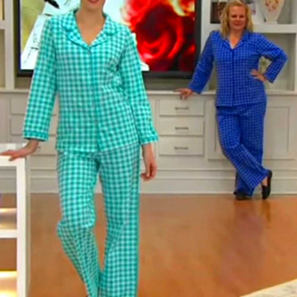ISAAC MIZRAHI LIVE YELLOW PLAID PAJAMAS SIZE MED.